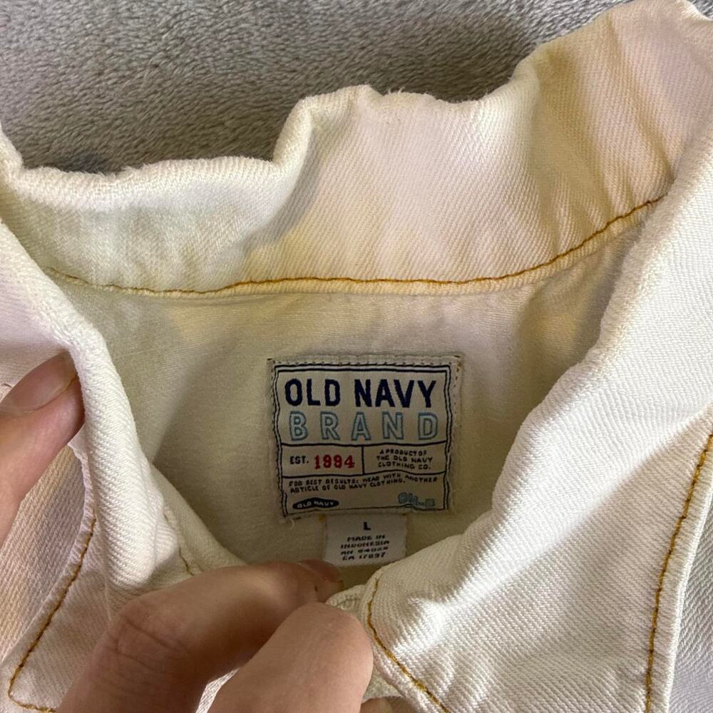 Old Navy Cropped Denim Jacket Women’s L White Embroidered Flower Back Trucker - Picture 3 of 7